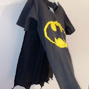 VTG Batman Shirt Halloween Kids 2-4 XS Six Flags Theme Park Built In Cape 90s